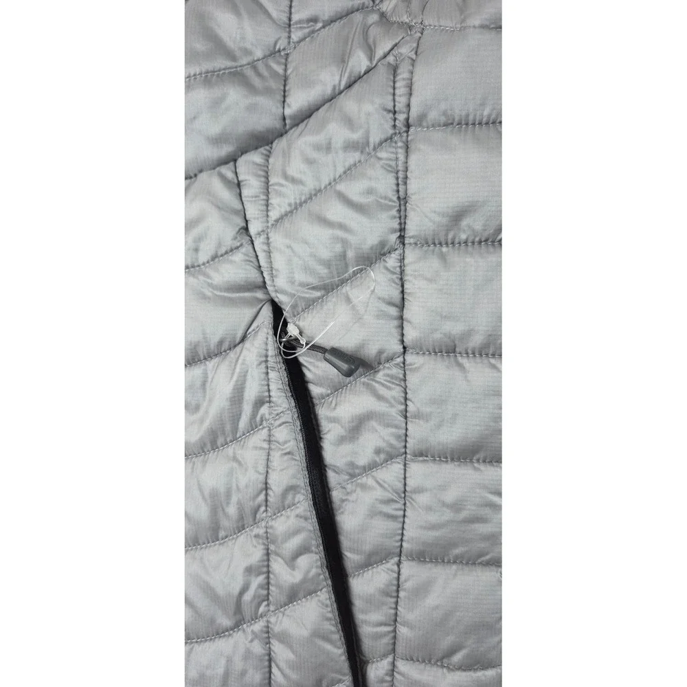The North Face Thermoball Puffer Vest Men's Size Small Gray Full Zip Quilted NEW
